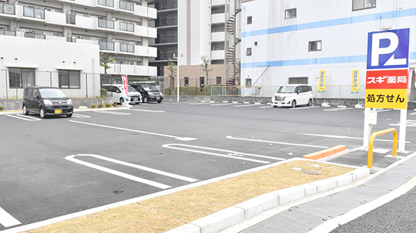 スギ薬局　堺福田店の駐車場