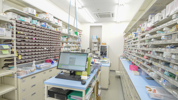 スギ薬局　伊賀上野店の調剤室