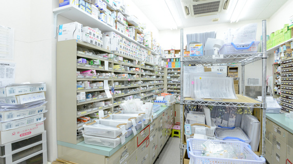 スギ薬局　新舞子店の調剤室