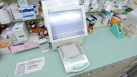 スギ薬局　新舞子店の調剤器具
