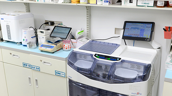 スギ薬局　コア古川橋店の調剤器具