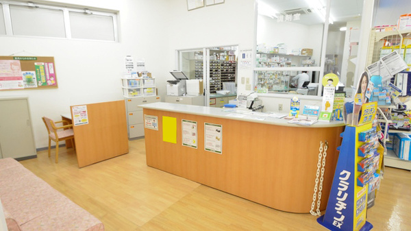スギ薬局　亀山栄店の受付/カウンター