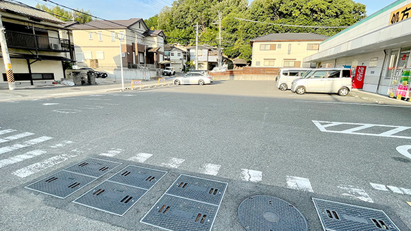 スギ薬局　生駒店の駐車場