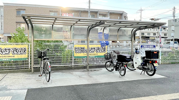 スギ薬局　生駒店の駐輪場