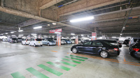 スギ薬局　神戸駅前店の駐車場