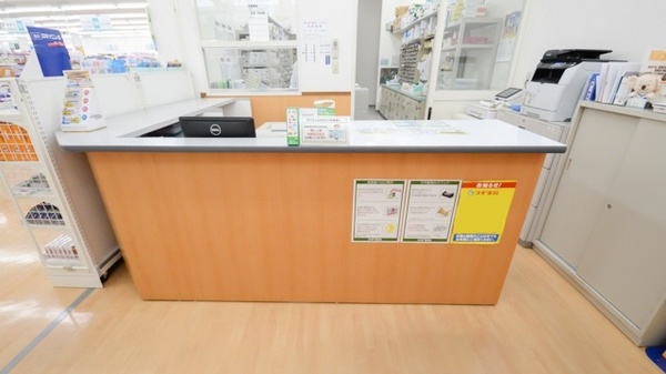 スギ薬局　二川店の受付/カウンター