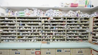 スギ薬局　二川店の薬棚