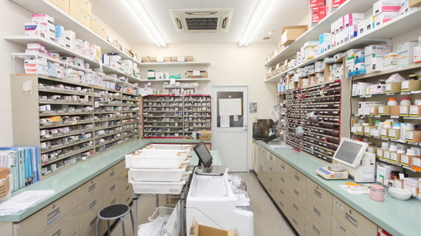 スギ薬局　本多聞店の調剤室