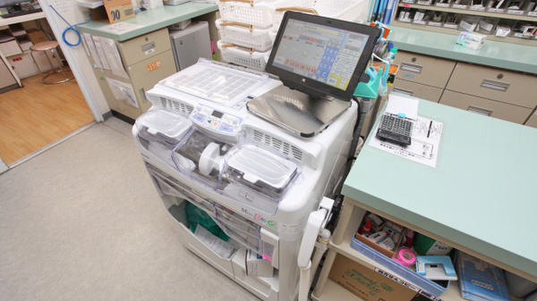 スギ薬局　本多聞店の調剤器具