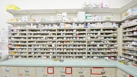 スギ薬局　西岩田店の薬棚