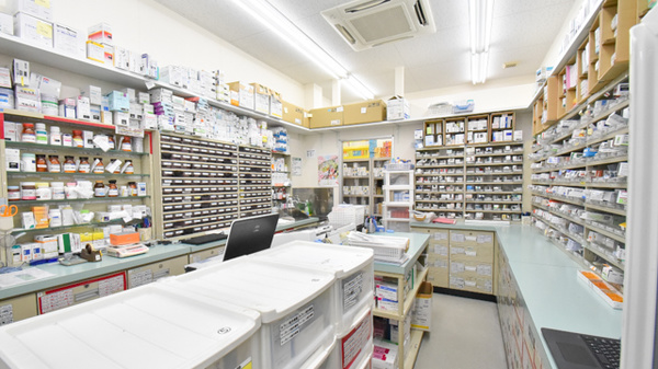 スギ薬局　伊勢宮後店の調剤室