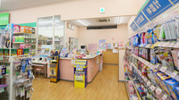 スギ薬局　三田店の入口