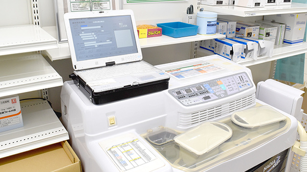 スギ薬局　木之本店の調剤器具