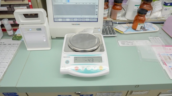 スギ薬局　瀬戸西山店の調剤器具