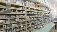 スギ薬局　山ノ内店の薬棚