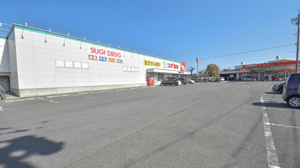 スギ薬局　久居新町店の駐車場