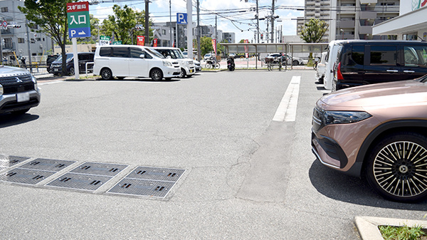 スギ薬局　門真千石店の駐車場