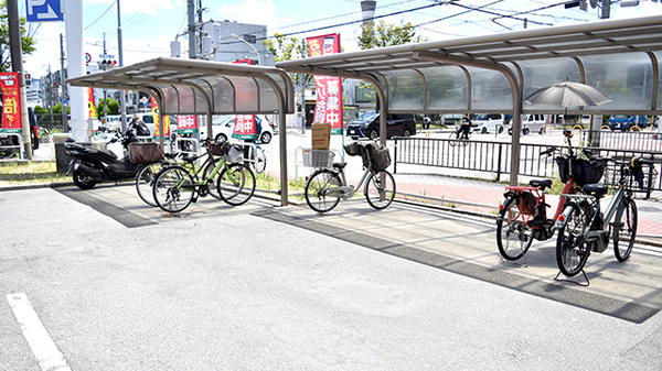 スギ薬局　門真千石店の駐輪場