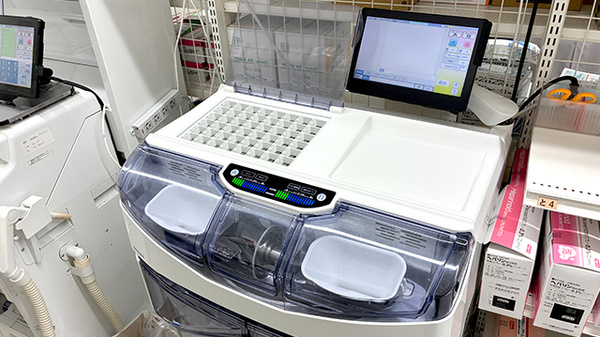 スギ薬局　堺深井店の調剤器具