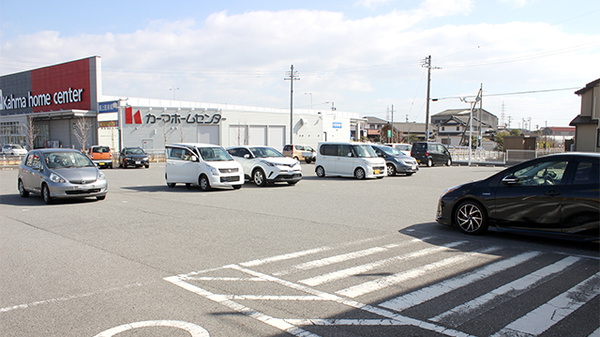 スギ薬局　碧南雨池店の駐車場