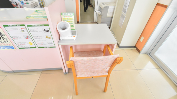 スギ薬局　寝屋川萱島店の血圧計