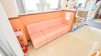 スギ薬局　寝屋川萱島店の待合スペース