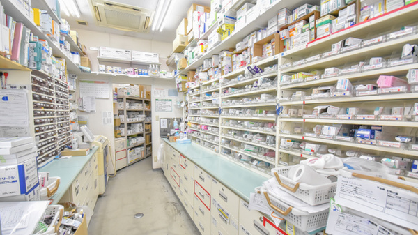 スギ薬局　寝屋川萱島店の調剤室