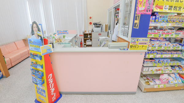 スギ薬局　高蔵寺店の受付/カウンター
