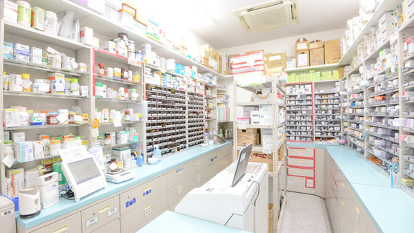 スギ薬局　高蔵寺店の調剤室