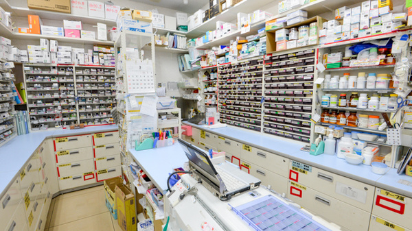 スギ薬局　吹田金田店の調剤室