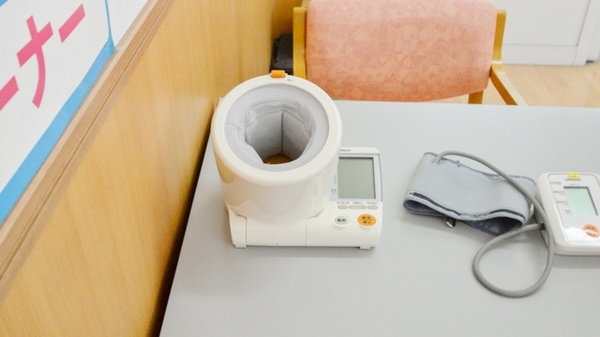 スギ薬局　沓掛店の血圧計