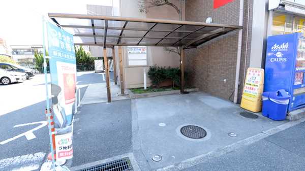 スギ薬局　佐井寺店の駐輪場