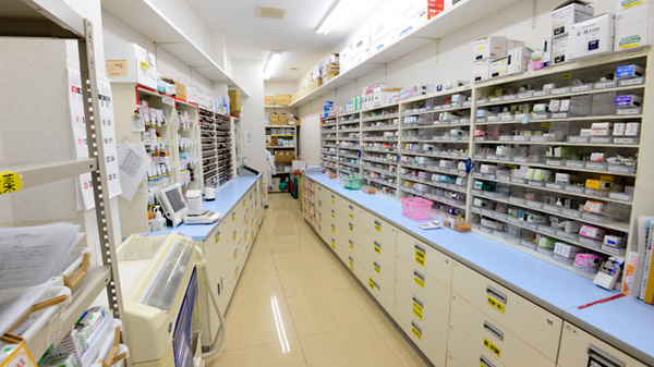 スギ薬局　豊中庄内店の調剤室