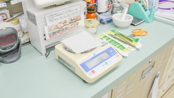 スギ薬局　開運通店の調剤器具