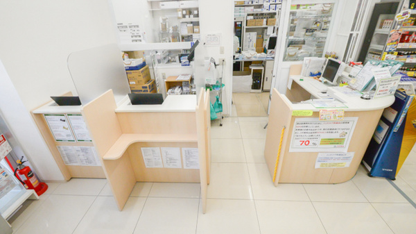 スギ薬局　阪神深江店の受付/カウンター
