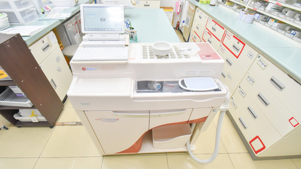 スギ薬局　美里店の調剤器具