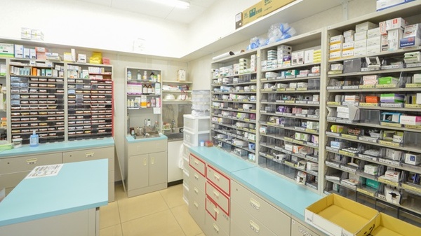 スギ薬局　内五曲店の調剤室