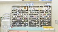スギ薬局　内五曲店の薬棚