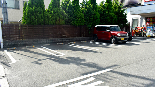 スギ薬局　二条店の駐車場