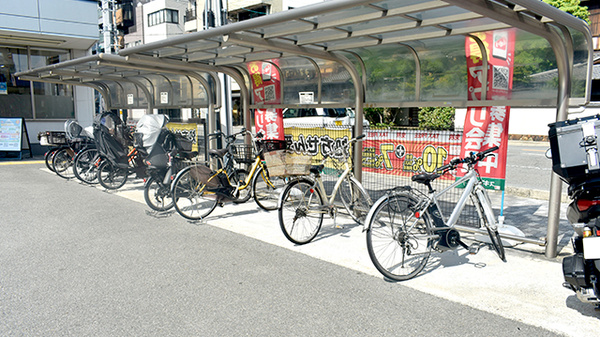 スギ薬局　二条店の駐輪場