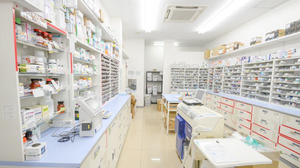スギ薬局　御油駅前店の調剤室