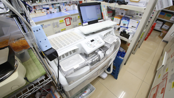 スギ薬局　稲枝店の調剤器具