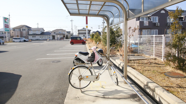 スギ薬局　稲枝店の駐輪場
