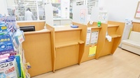 スギ薬局　小阪駅東店の受付/カウンター