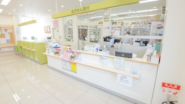 スギ薬局　八幡駅前店の受付/カウンター