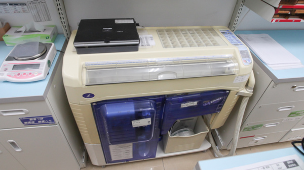 スギ薬局　石屋川店の調剤器具