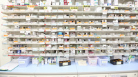 スギ薬局　水口松尾店の薬棚