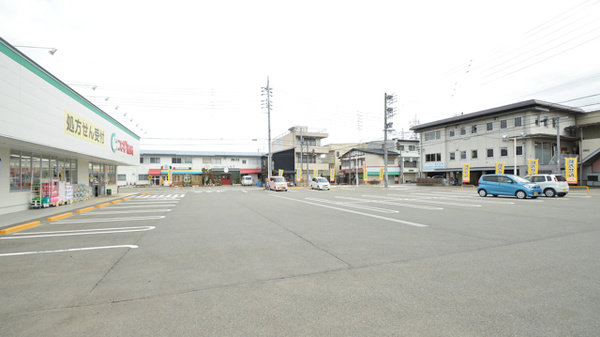 スギ薬局　高山中央店の駐車場