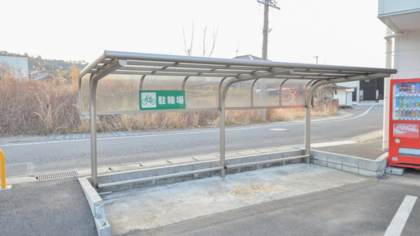 スギ薬局　土岐店の駐輪場