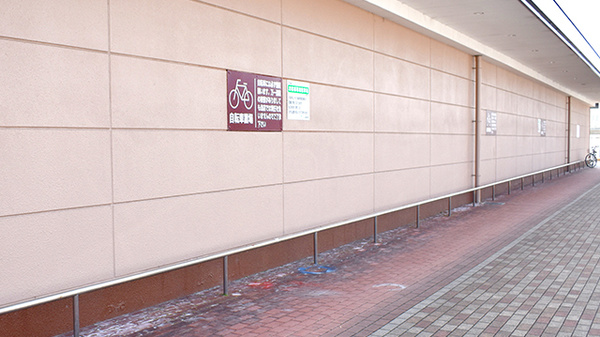 スギ薬局　橿原真菅店の駐輪場